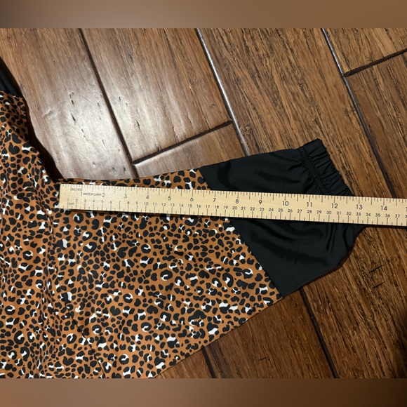 Nike Leopard Print Windbreaker Full Zip Jacket - Picture 15 of 15